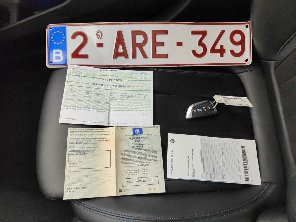 BMW 3 Reeks Touring 318dA (100 kW) 5d photo