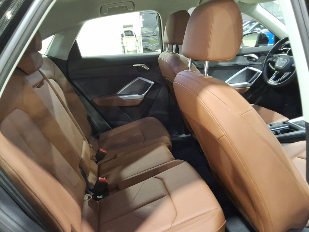 AUDI Q3 Sportback 2.0 35 TDI S TRONIC BUS. ED. ATTRACTION photo