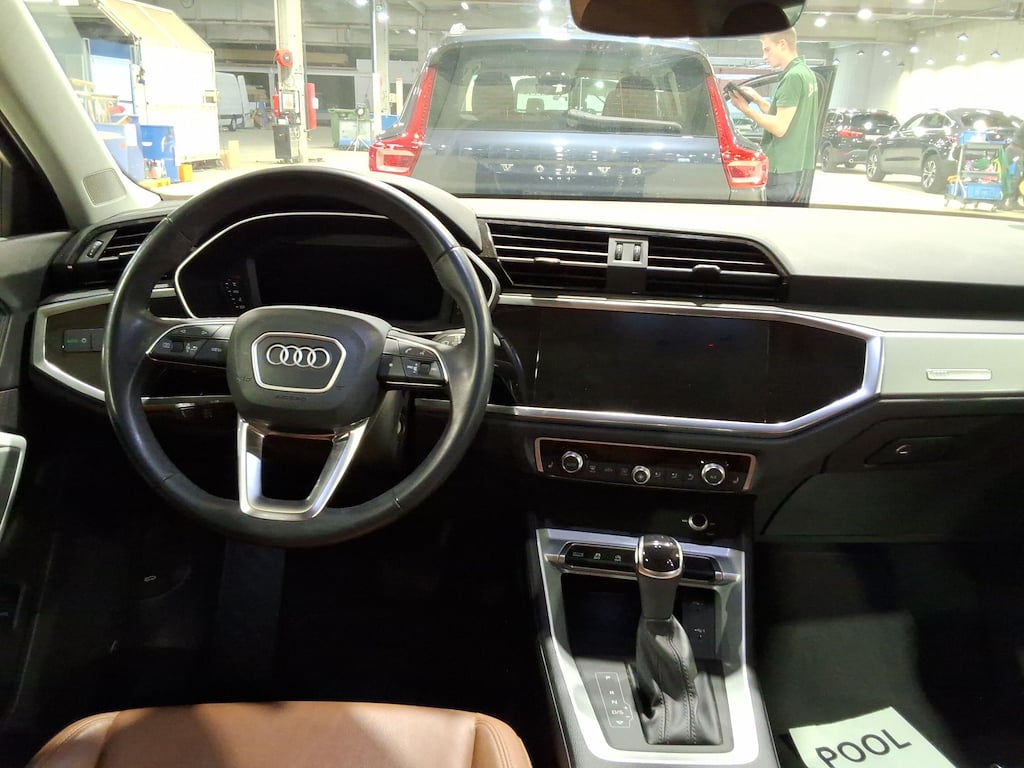 AUDI Q3 Sportback 2.0 35 TDI S TRONIC BUS. ED. ATTRACTION photo