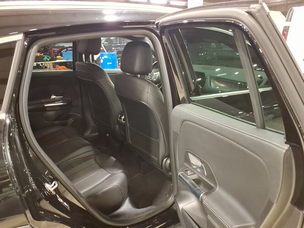 MERCEDES-BENZ CLASS GLA DIESEL (H247) GLA 200 d 4-Matic Business Solution photo