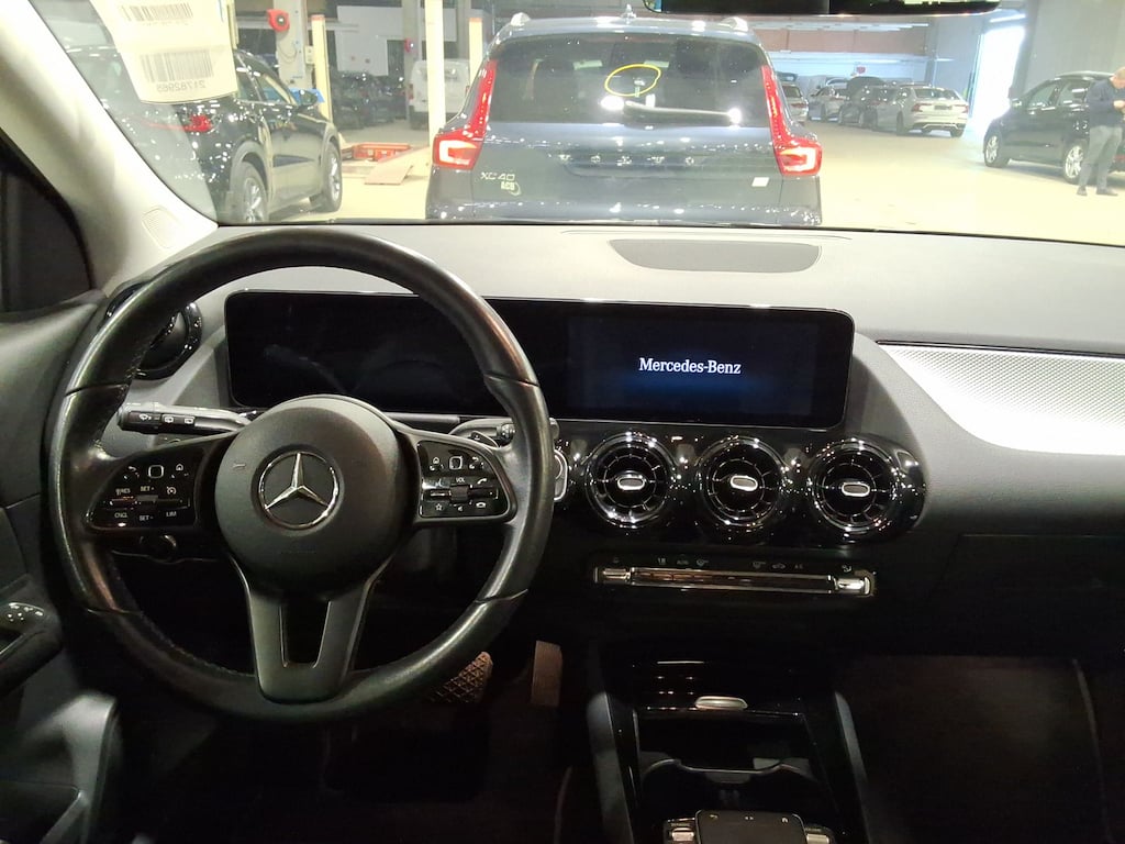 MERCEDES-BENZ GLA 1.3 GLA 180 DCT BUSINESS SOLUTION photo