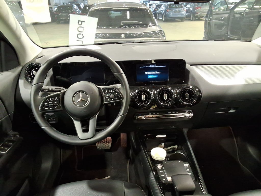 MERCEDES-BENZ GLA - Klasse 1.3 GLA 180 DCT BUSINESS SOLUTION ESS photo