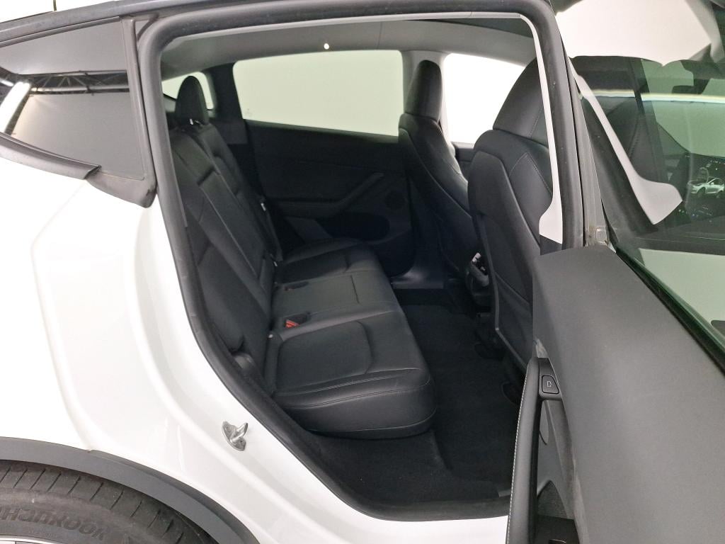 TESLA MODEL Y BEV LONG RANGE AUTO 4WD photo