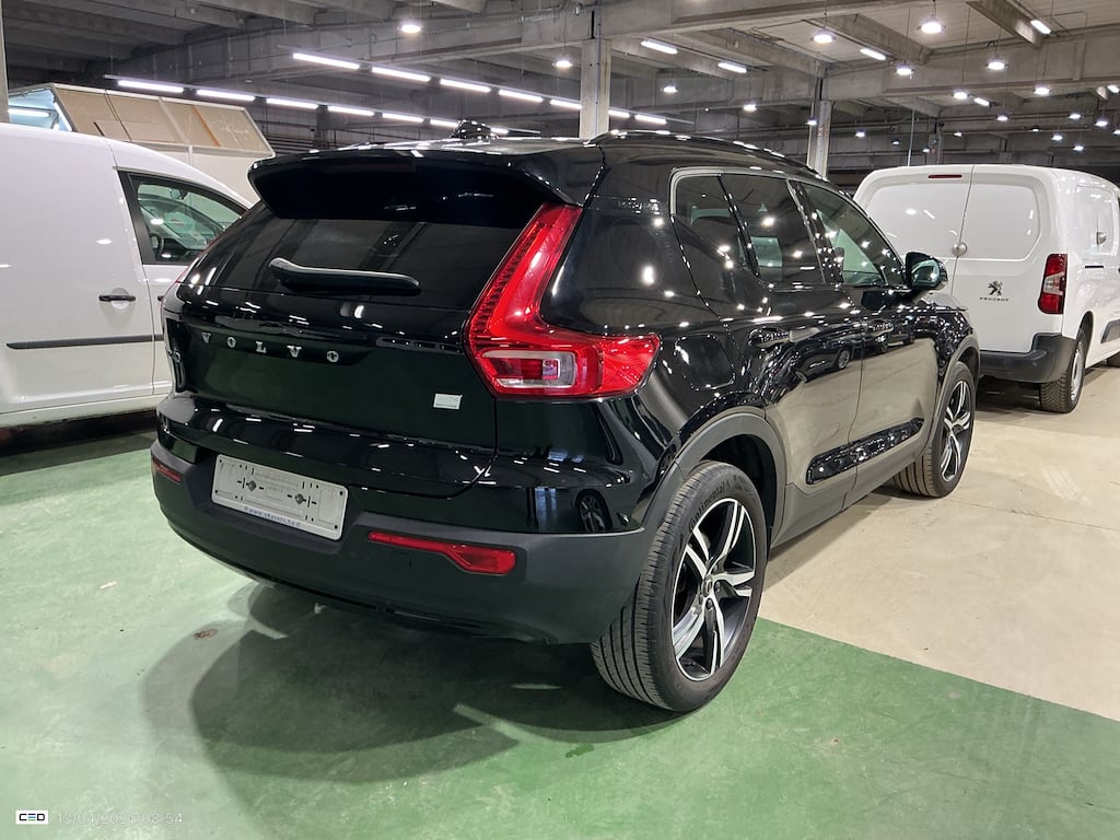 VOLVO XC40 1.5 T4 RECHARGE GEARTRONIC R-DESIGN photo