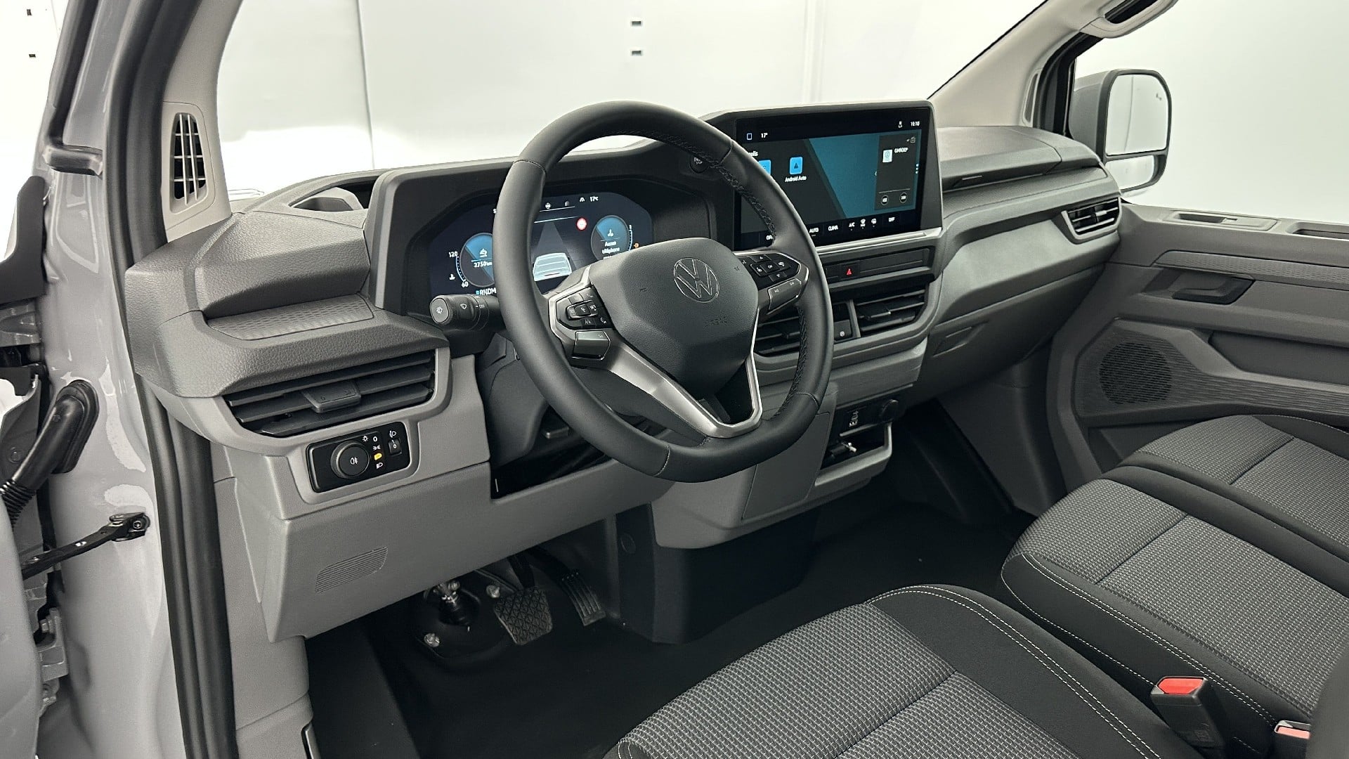 Volkswagen Transporter T7 L1H1 2.0 TDI 150ch Business BVA8 photo