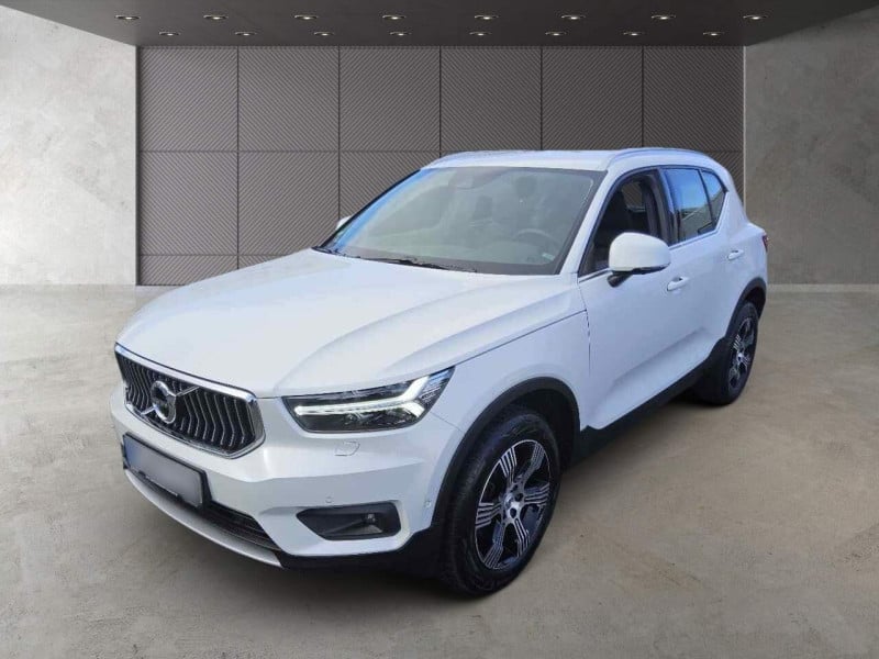 Volvo XC40 (2017->) DE - SUV5 B4 2WD EU6d, Inscription (EURO 6d), 2020 - 2022