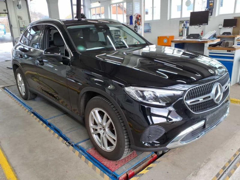 Mercedes-Benz GLC (BM 254)(06.2022->) DE - SUV5 GLC 200 EU6d, Avantgarde 4Matic (EURO 6d), 2022 - 2024