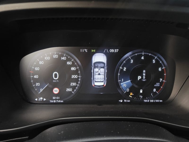 Volvo XC40 (2017->) DE - SUV5 B4 2WD EU6d, Inscription (EURO 6d), 2020 - 2022 photo