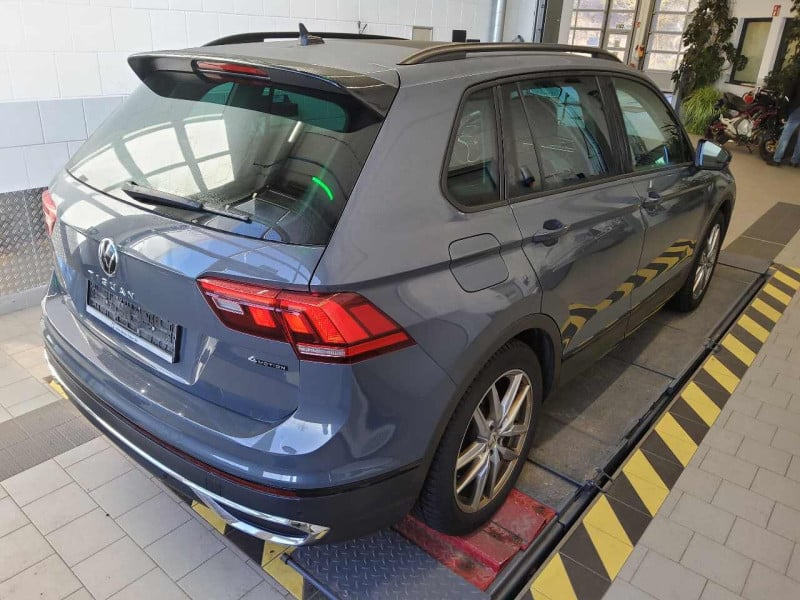 Volkswagen Tiguan (AX1)(07.2020->2024) DE - SUV5 2.0 TDI BMT/Start-Stopp EU6d, Urban Sport 4Motion (EURO 6d), (Facelift photo
