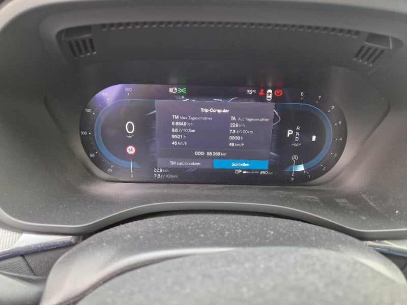 Volvo XC60 (03.2017->) DE - SUV5 B5 (Benzin) AWD EU6d, Ultimate Dark Mild-Hybrid (EURO 6d), (Facelift) photo