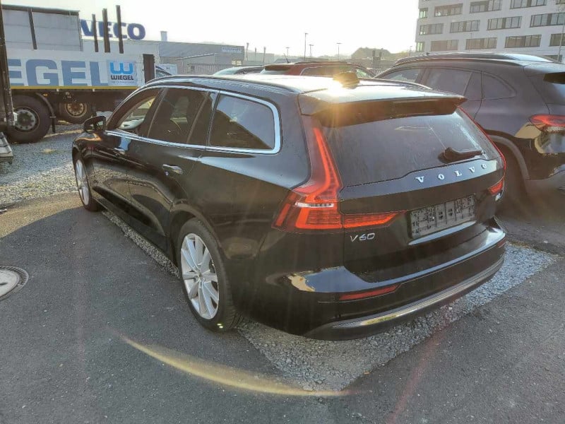 Volvo V60 Kombi (2018->) DE - Kb5 B4 (Diesel) EU6d, Ultimate Bright Mild-Hybrid (EURO 6d), 2021 - 2022 photo