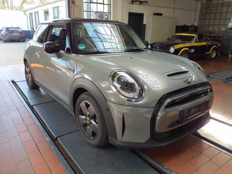 MINI Mini 3-trg. (F56)(2013->) DE - LimS3 SE, Cooper SE Classic Trim, (Facelift 2) 2021 - 2024