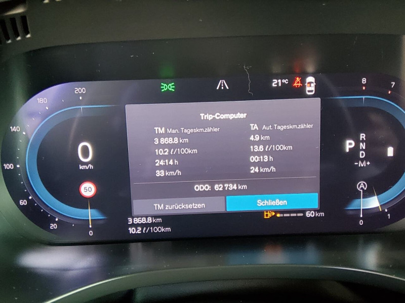 Volvo XC60 (03.2017->) DE - SUV5 B5 (Benzin) AWD EU6d, Ultimate Dark Mild-Hybrid (EURO 6d), (Facelift) photo