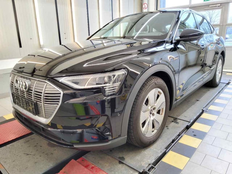 Audi e-tron Sportback (GEA)(11.2019->) DE - SUV5 55 quattro, basis, 2019 - 2023