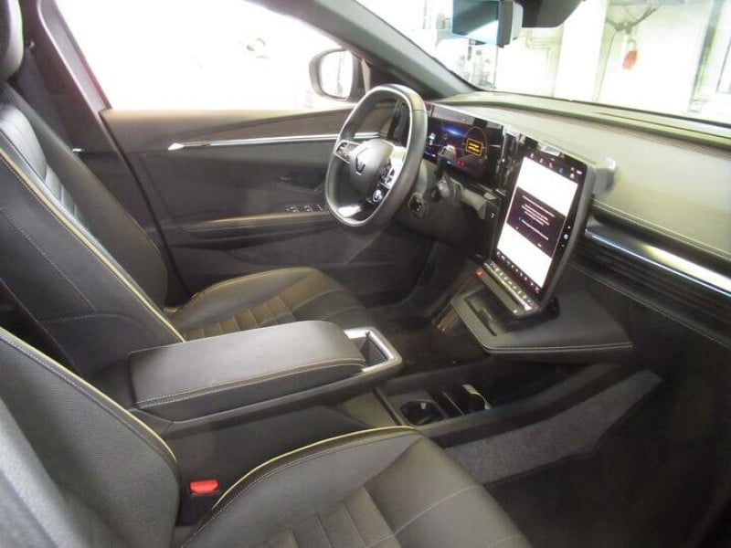 Renault Megane E-Tech Electric (02.2022->) EV60 220HP, Iconic (Batt. 60 kWh) optimum charge photo