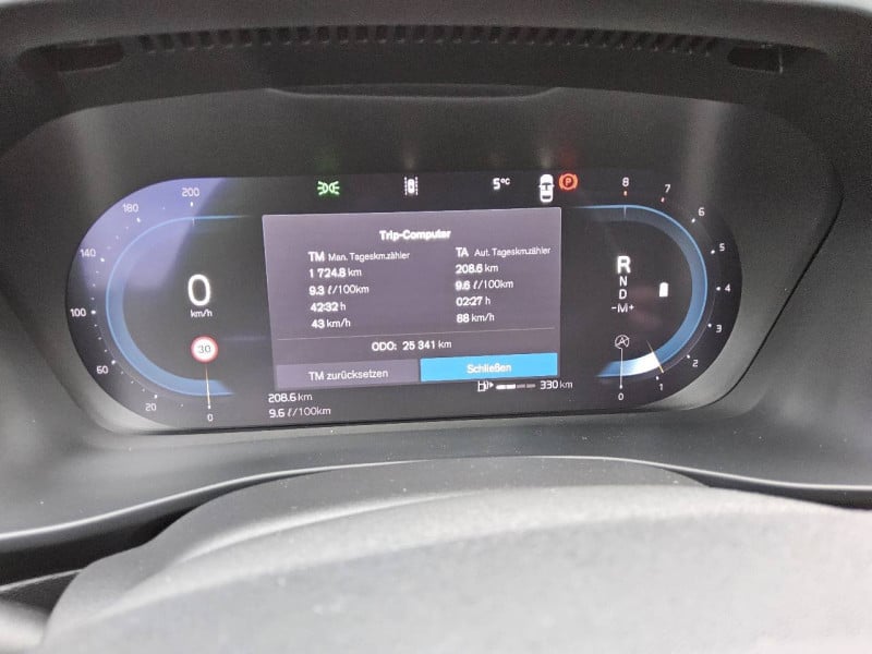 Volvo XC40 (2017->) DE - SUV5 B4 2WD EU6d, Plus Dark (EURO 6d), (Facelift) 2022 - 2024 photo