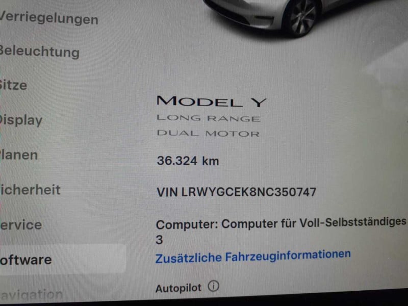 Tesla Model Y - SUV5 Dual, Maximale Reichweite Dual AWD, 2021 - 2025 Maximum Range / Premium photo