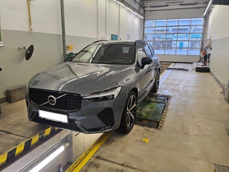 Volvo XC60 (03.2017->) DE - SUV5 B5 (Benzin) AWD EU6d, Ultimate Dark Mild-Hybrid (EURO 6d), (Facelift)