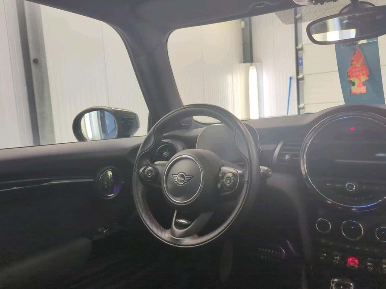 Mini Mini 1.5 Cooper JCW photo