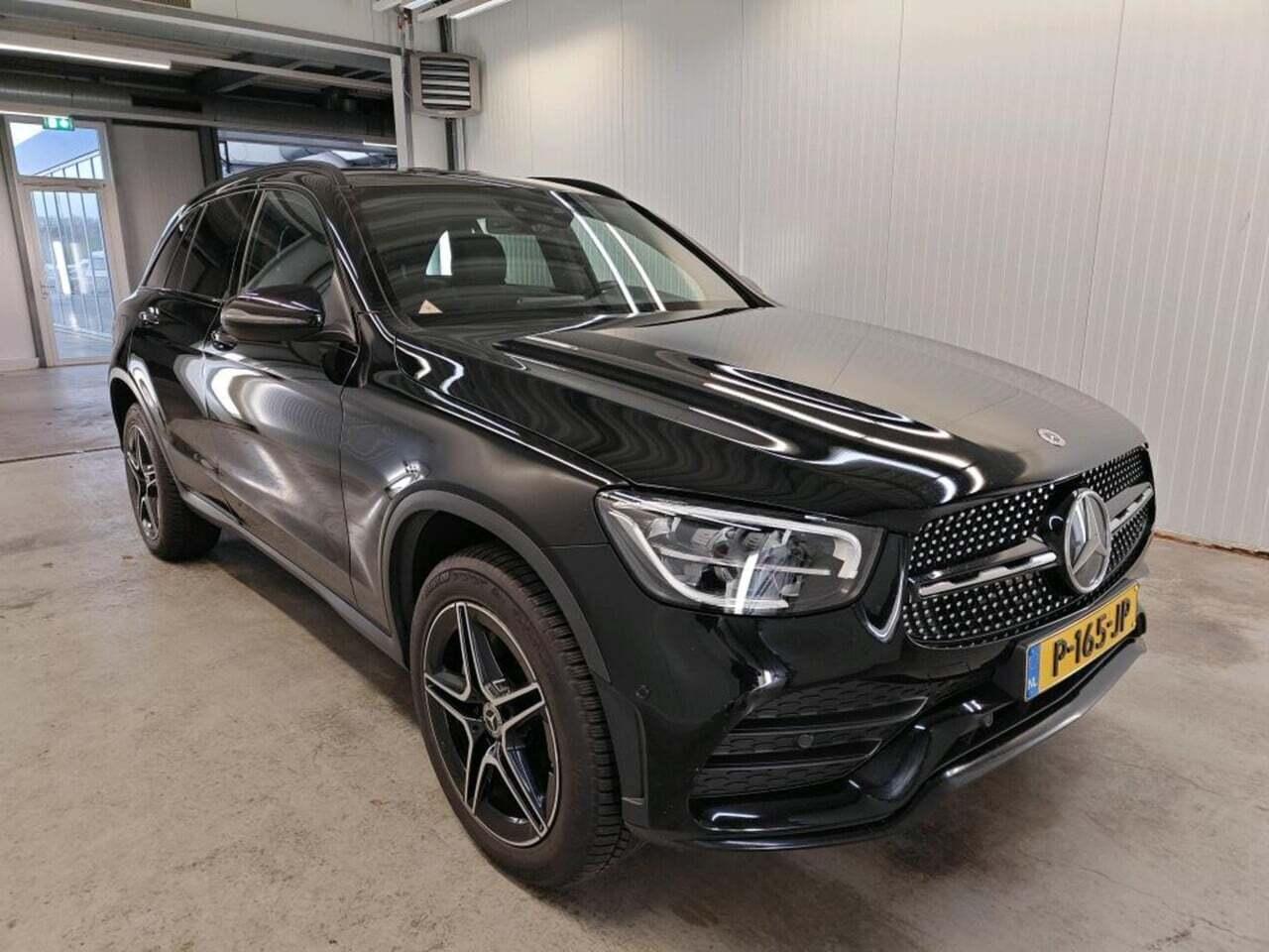 MERCEDES-BENZ GLC-Klasse 300e 4M Bns Sol. AMG photo