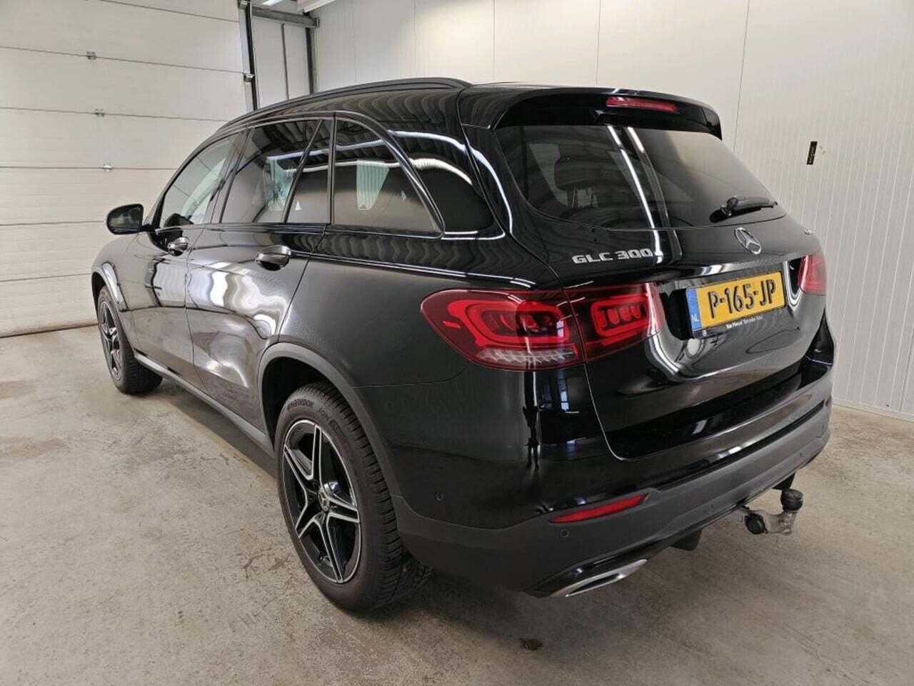 MERCEDES-BENZ GLC-Klasse 300e 4M Bns Sol. AMG photo