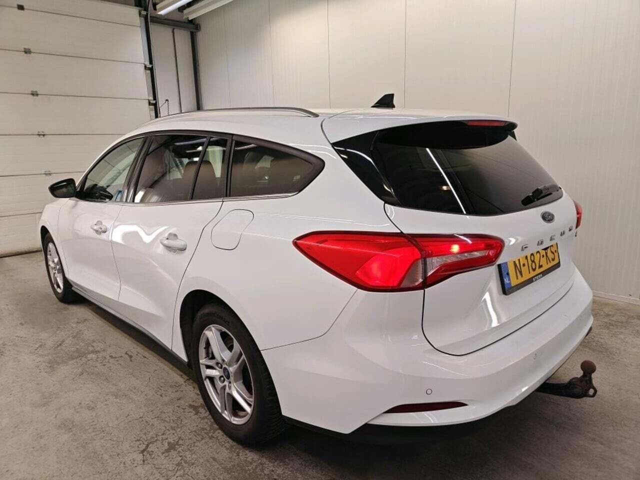 FORD Focus Wagon 1.0 EBH Tr Ed. bns photo