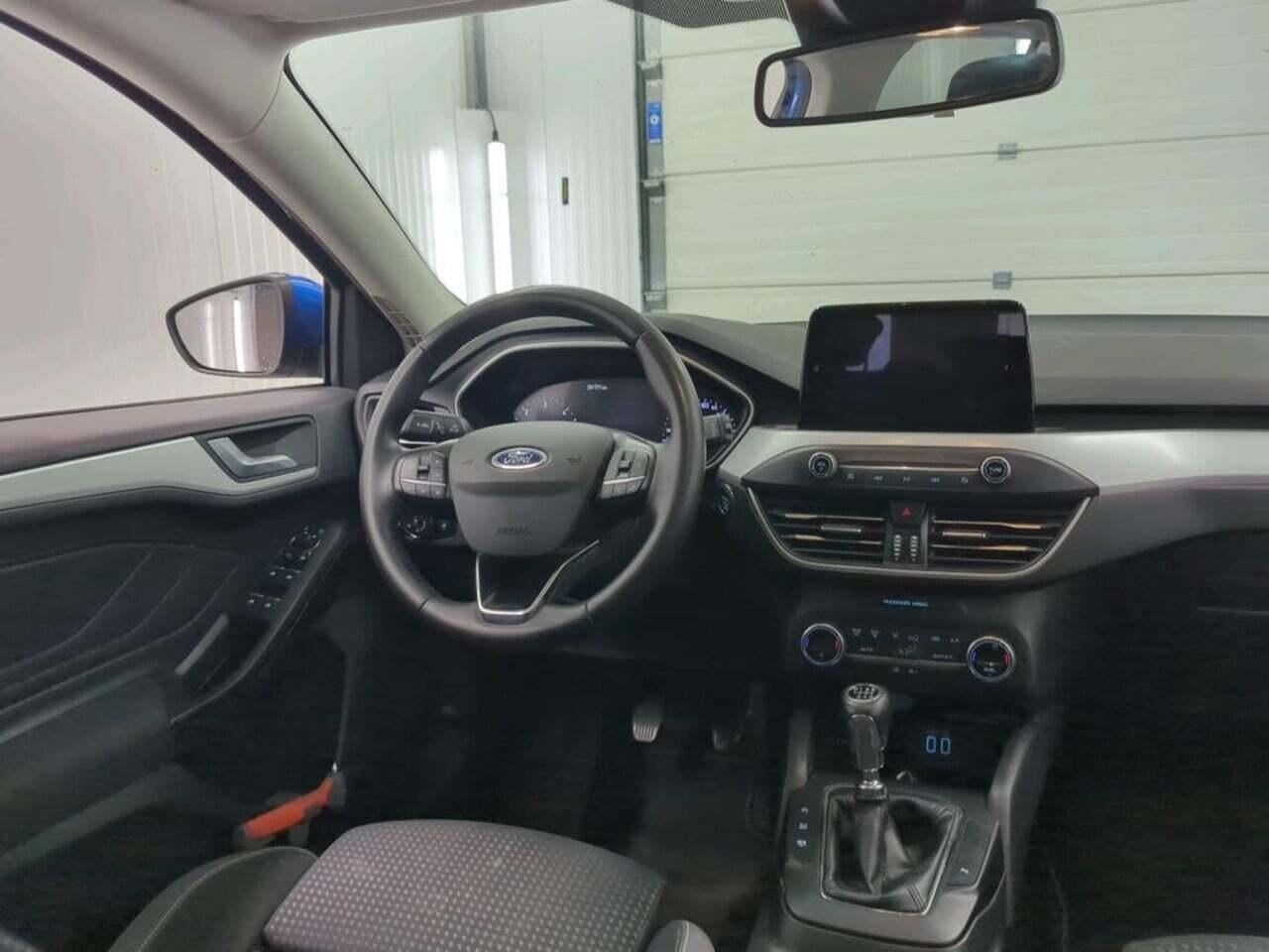 FORD Focus Wagon 1.5 EcoBl. Tit XBns photo