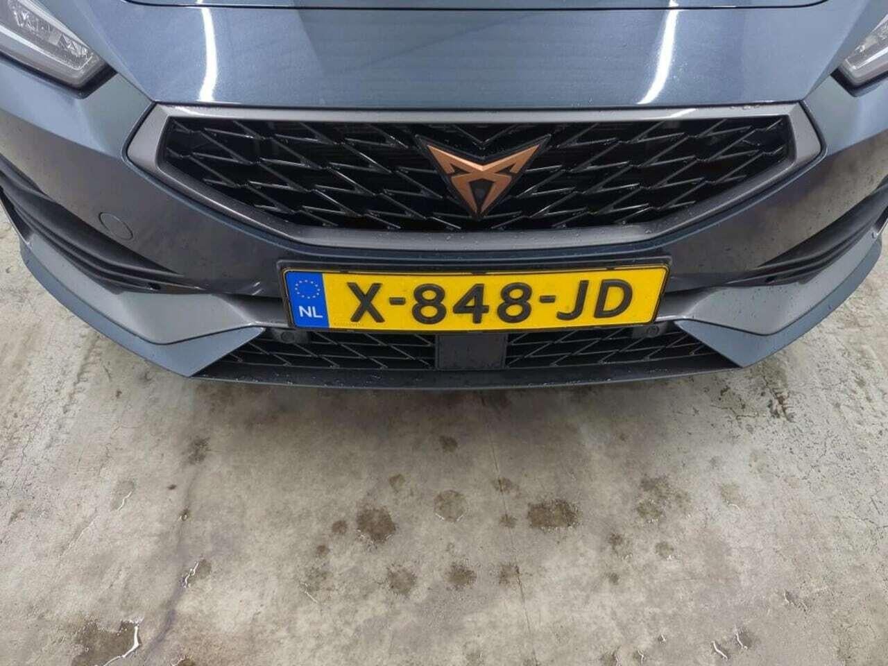 CUPRA Leon Sportstourer 1.4 e-Hybrid Perf. photo