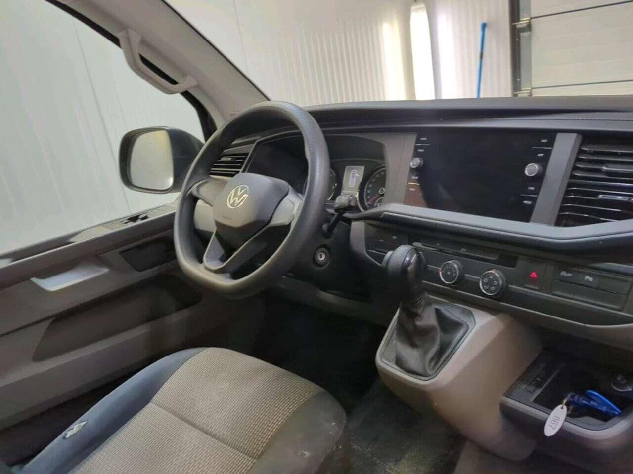 VOLKSWAGEN Transporter 2.0 TDI L1H1 Bu photo