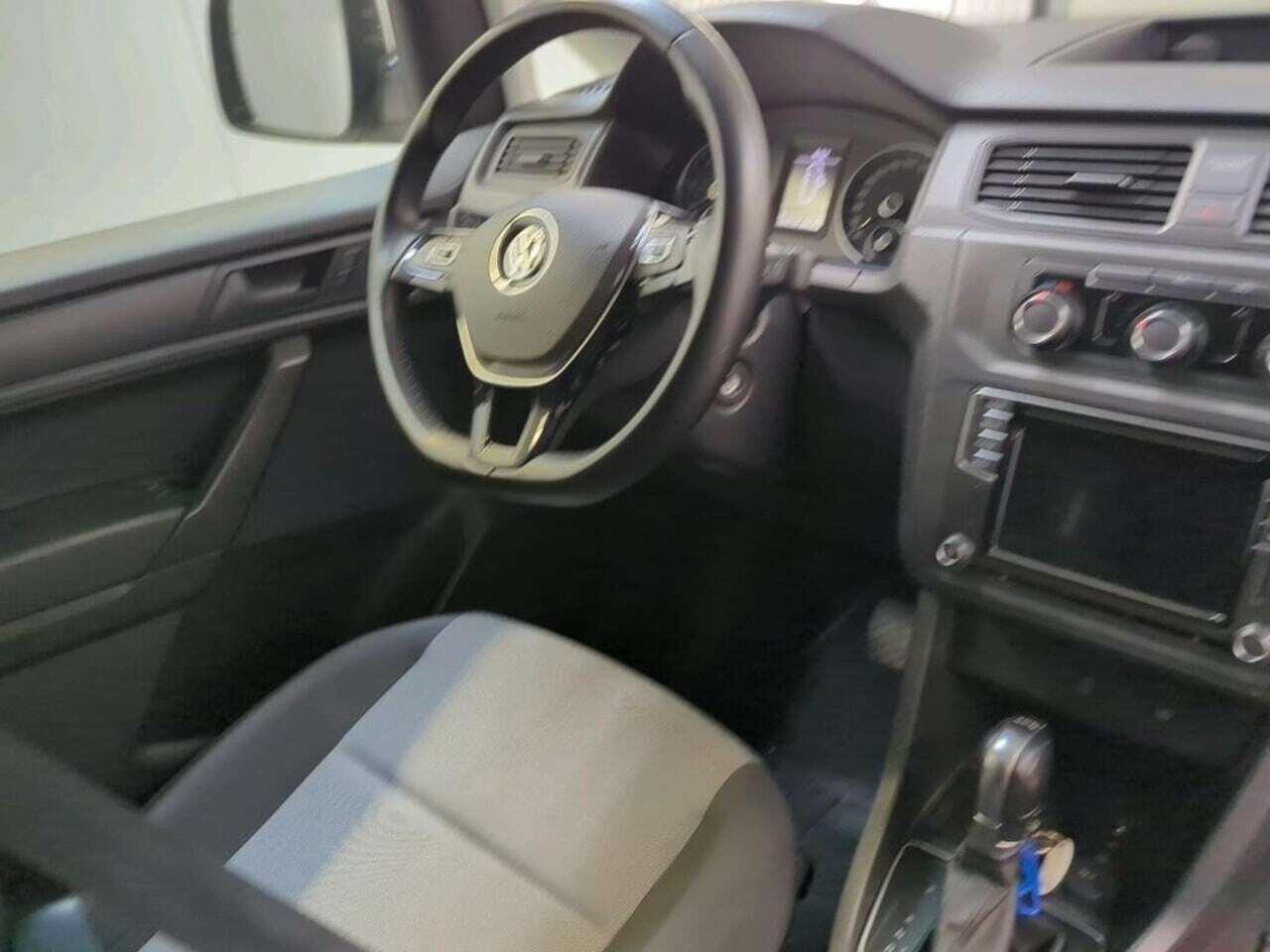 VOLKSWAGEN Caddy 2.0 TDI L2H1 BMT photo