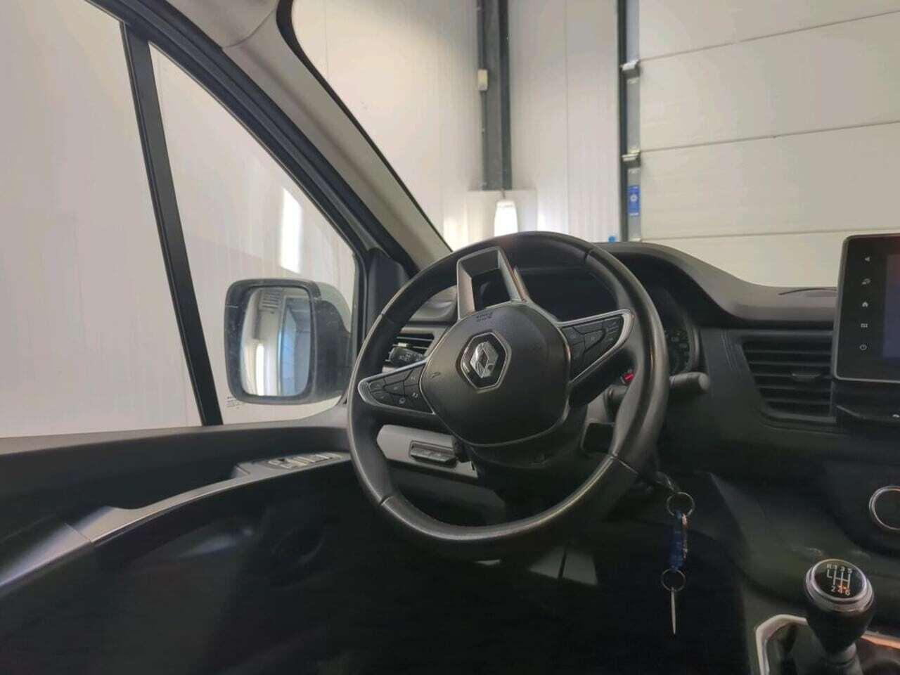 RENAULT Trafic 2.0 dCi T30 L2H1Work photo