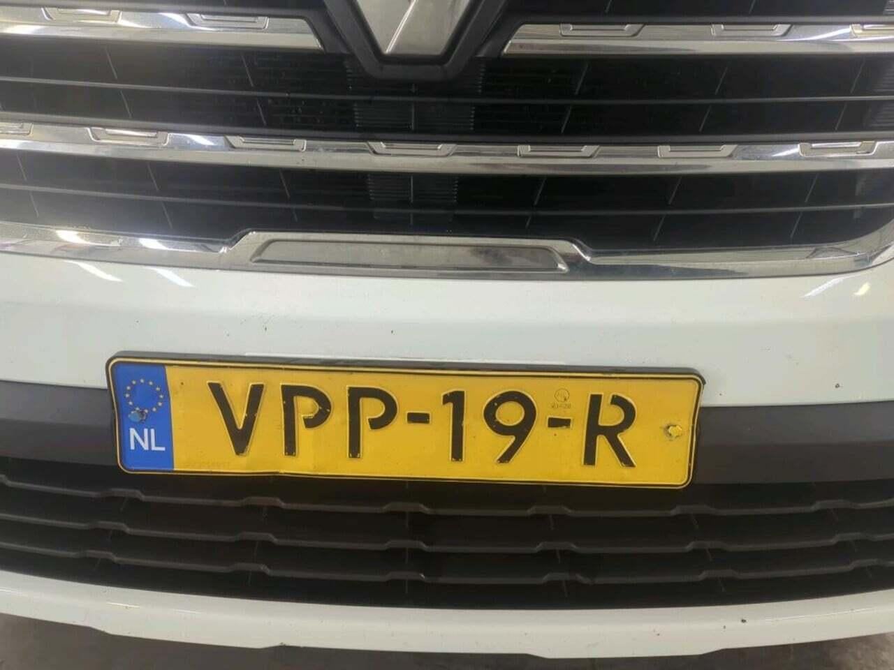 RENAULT Trafic 2.0 dCi T30 L2H1Work photo