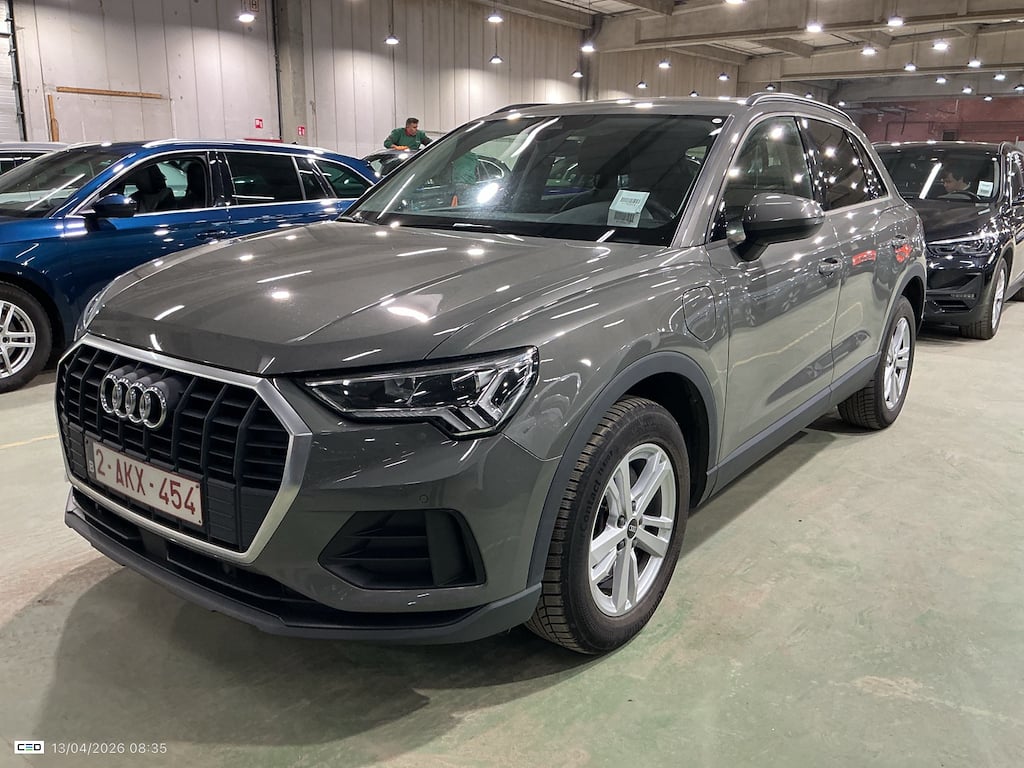 AUDI Q3 1.4 45 TFSI E S TRONIC