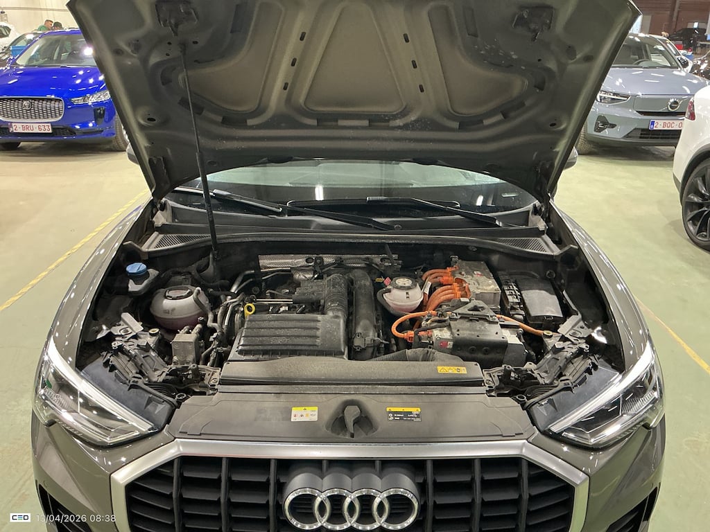 AUDI Q3 1.4 45 TFSI E S TRONIC photo