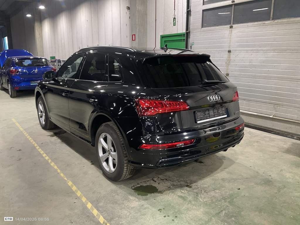 AUDI Q5 2.0 TDI 40 140KW S TRON. QUAT. B. ED. SP photo