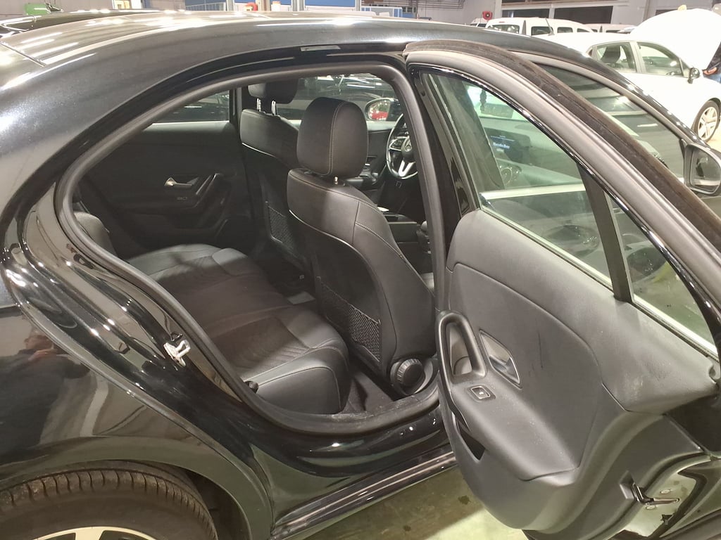 MERCEDES-BENZ A-CLASS LIMOUSINE 1.3 A 250 E BUSINESS SOLUTION DCT photo