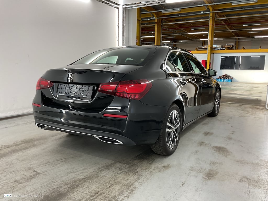 MERCEDES-BENZ A-CLASS LIMOUSINE 2.0 A 180 D BUSINESS LINE DCT photo