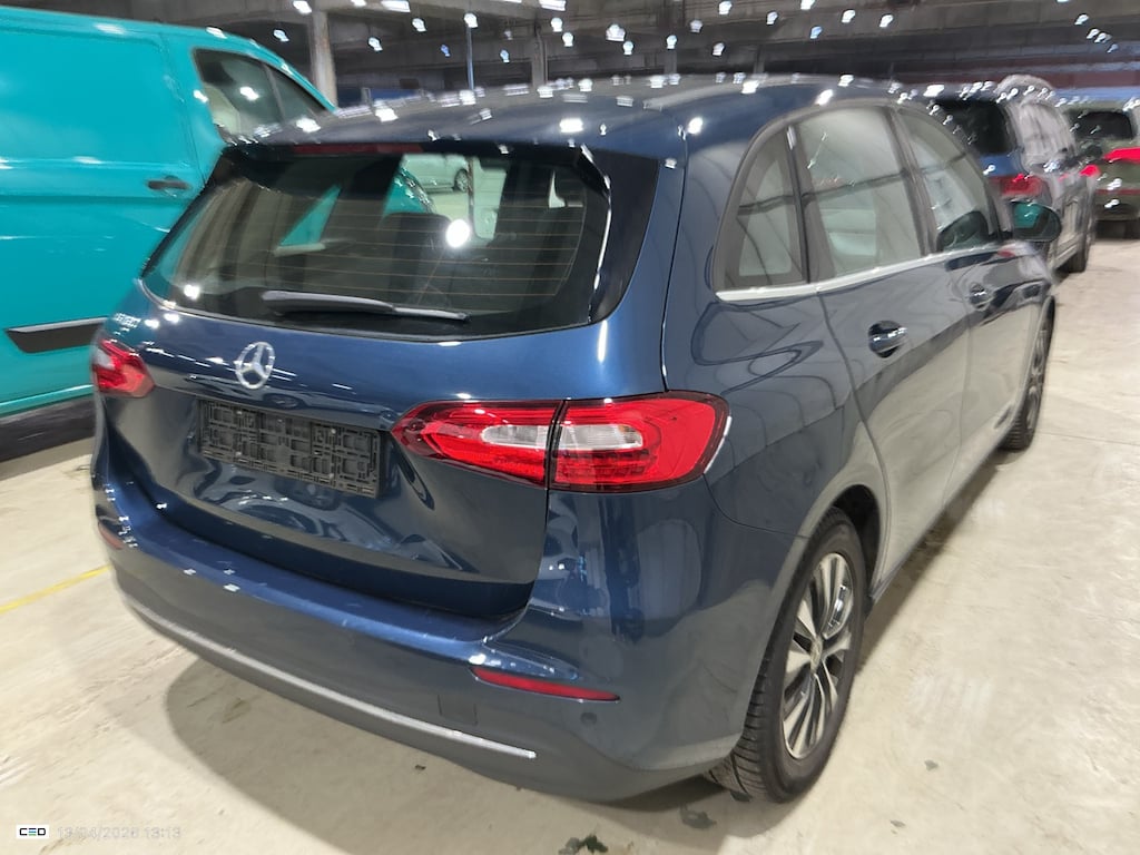 MERCEDES-BENZ B-CLASS 1.3 B 180 BUSINESS SOLUTION ESSENTIAL photo