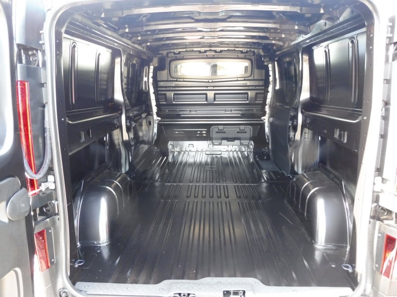 Renault Trafic Advance 2.0L Blue DCi 150 photo