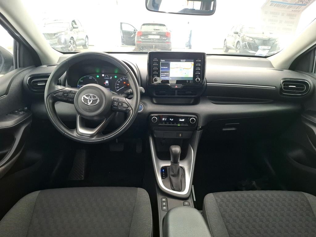 TOYOTA Yaris Hybride / 2019 / 5P / Berline Hybride 116h Dynamic Business Stage Acad photo