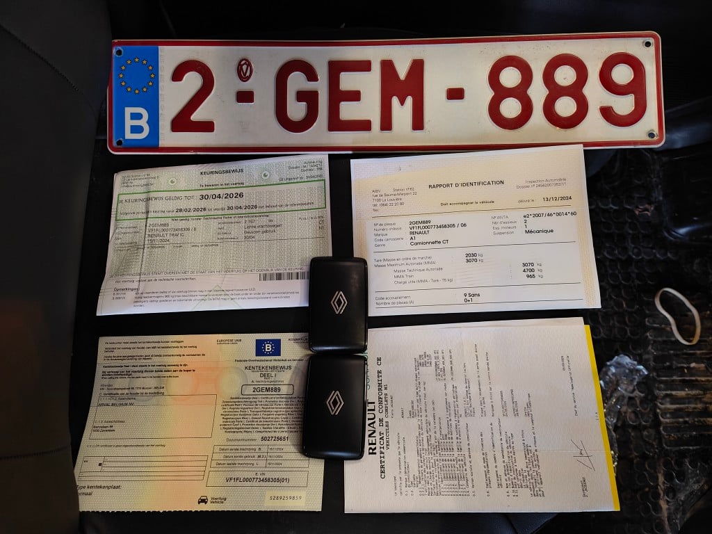 Renault Trafic L2H1 dCi 150 EDC Confort 2.9T 4d !!! Damaged Car !!! photo