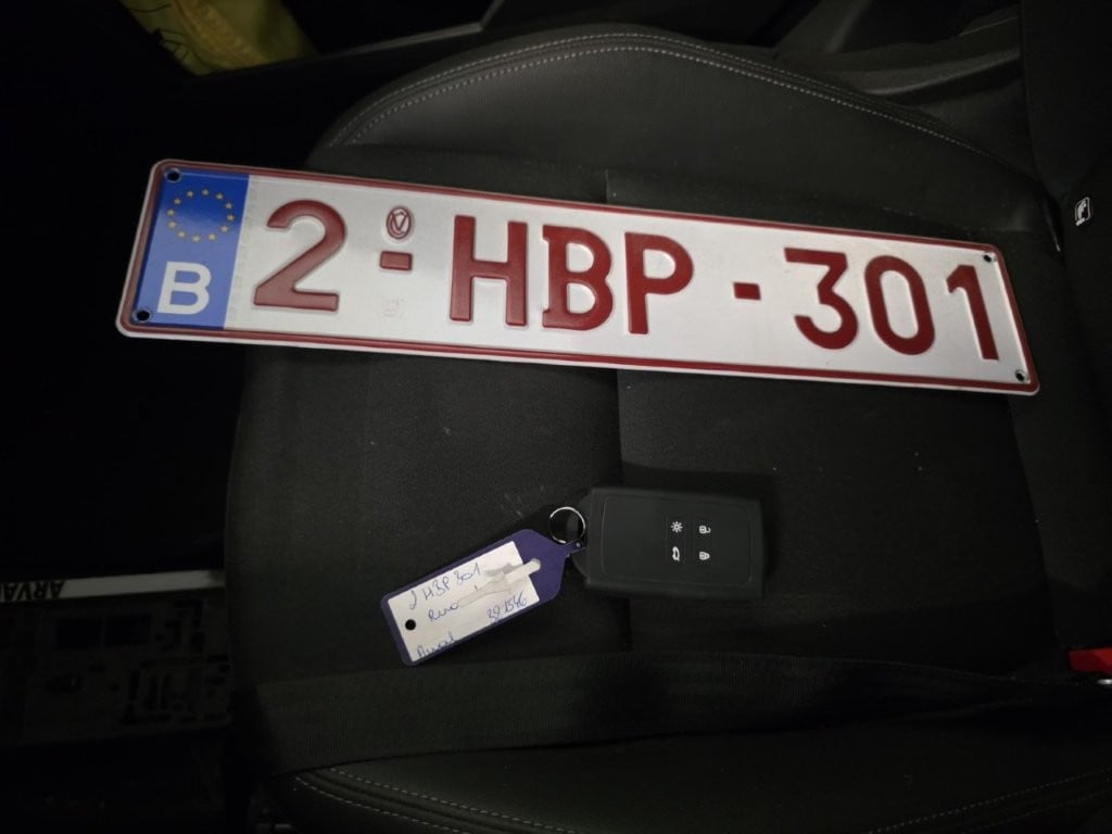 Renault Kangoo Van L2 95 pk EDC DC BPost !!!  Damaged car !!! photo