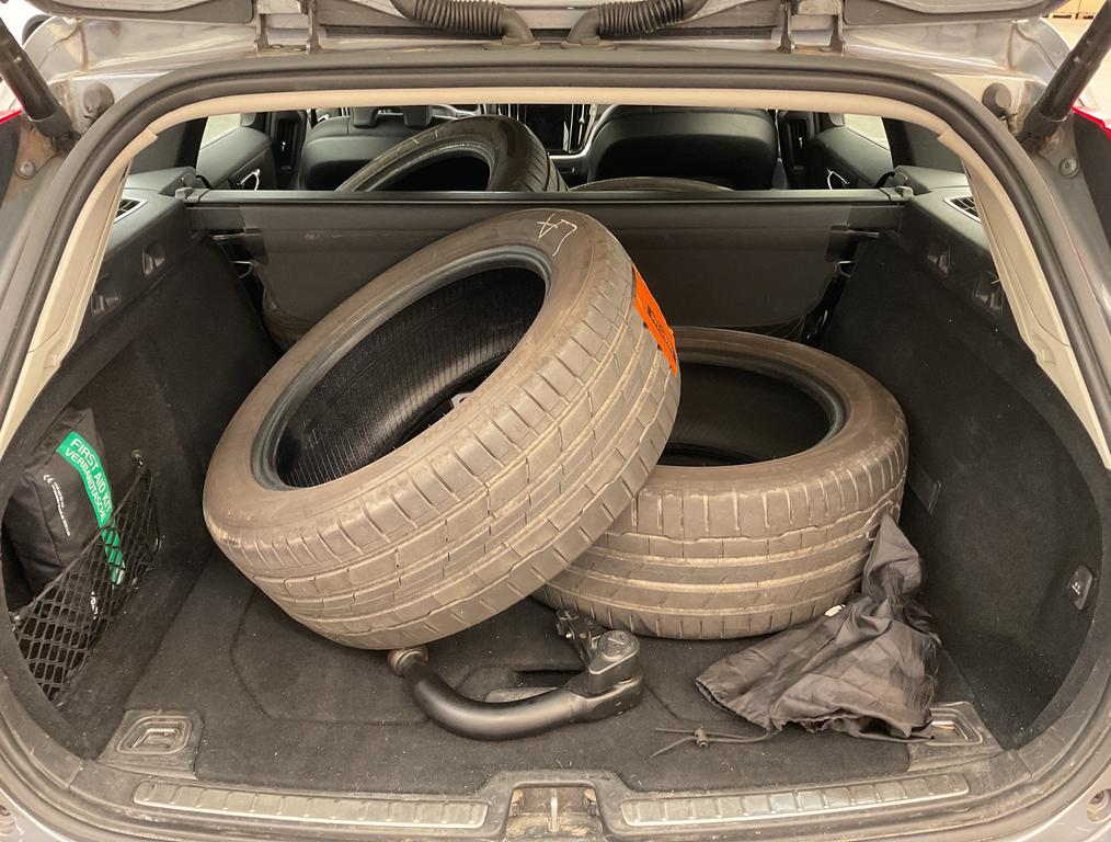 VOLVO V60 2.0 D3 Momentum Pro Geartronic photo