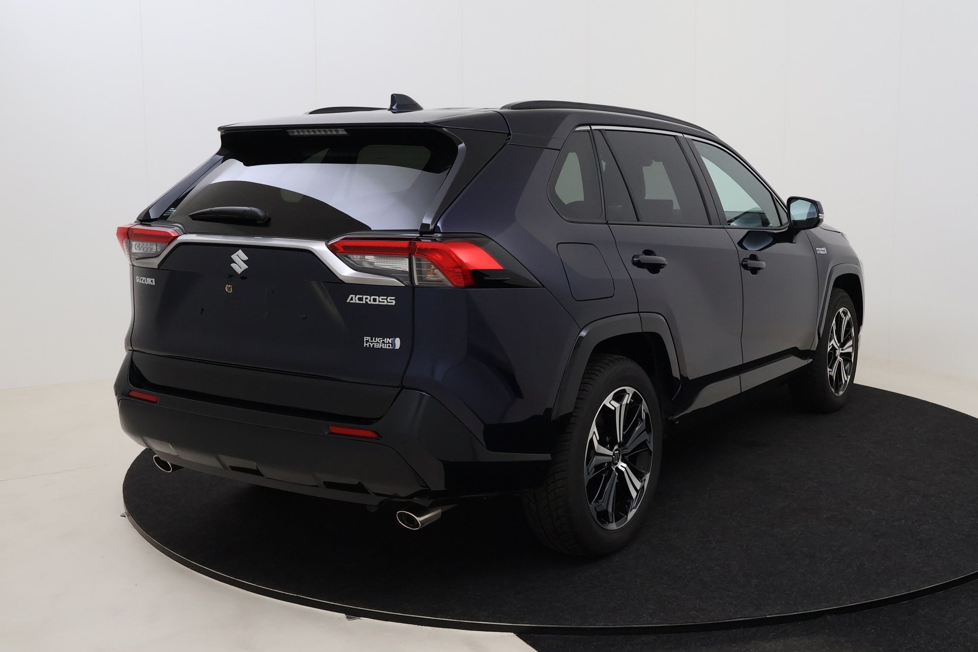 Suzuki Across GLX 2.5 AWD 7HYB ECVT photo