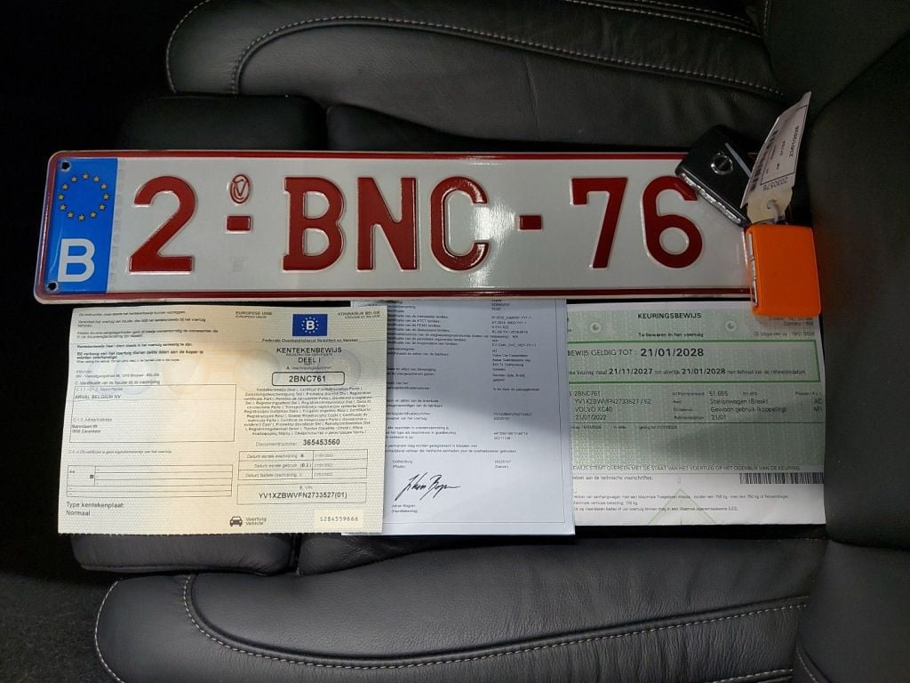 Volvo XC40 T4 Recharge Geartronic R-Design 5d photo