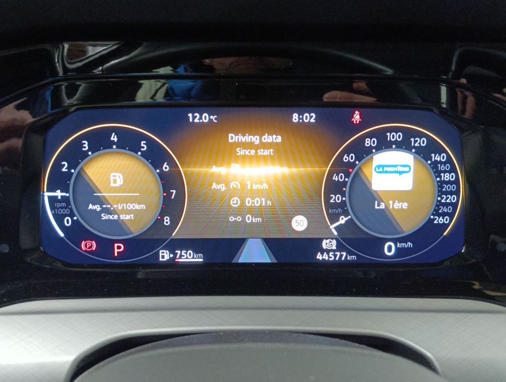 Volkswagen Golf VIII 1.0 eTSI 81kW Life DSG 5d photo