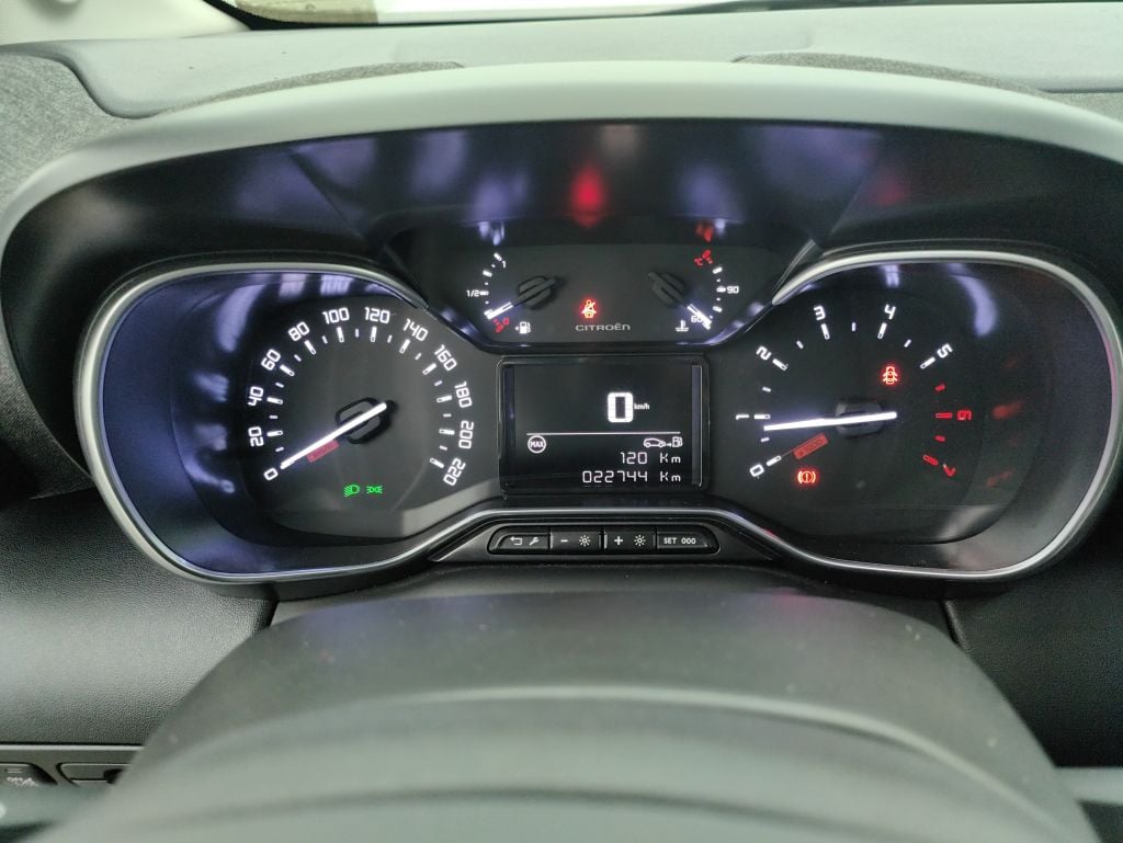 Citroën C3 Aircross 1.2 PureTech 110 S&S MAN6 Shine 5d photo