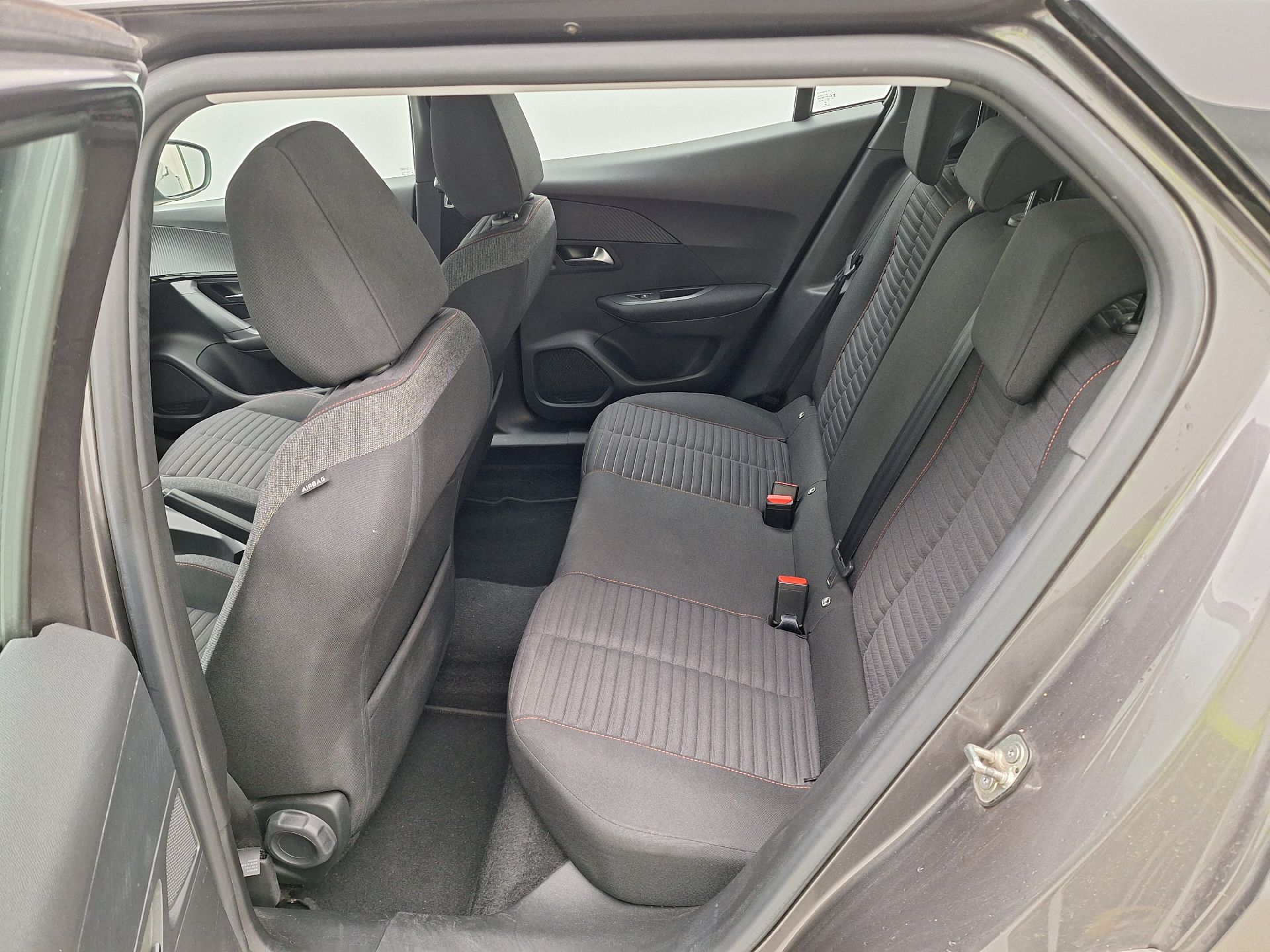 Peugeot, 2008 '19, Peugeot 2008 1.2 Puretech 74KW S&S Active 5d photo