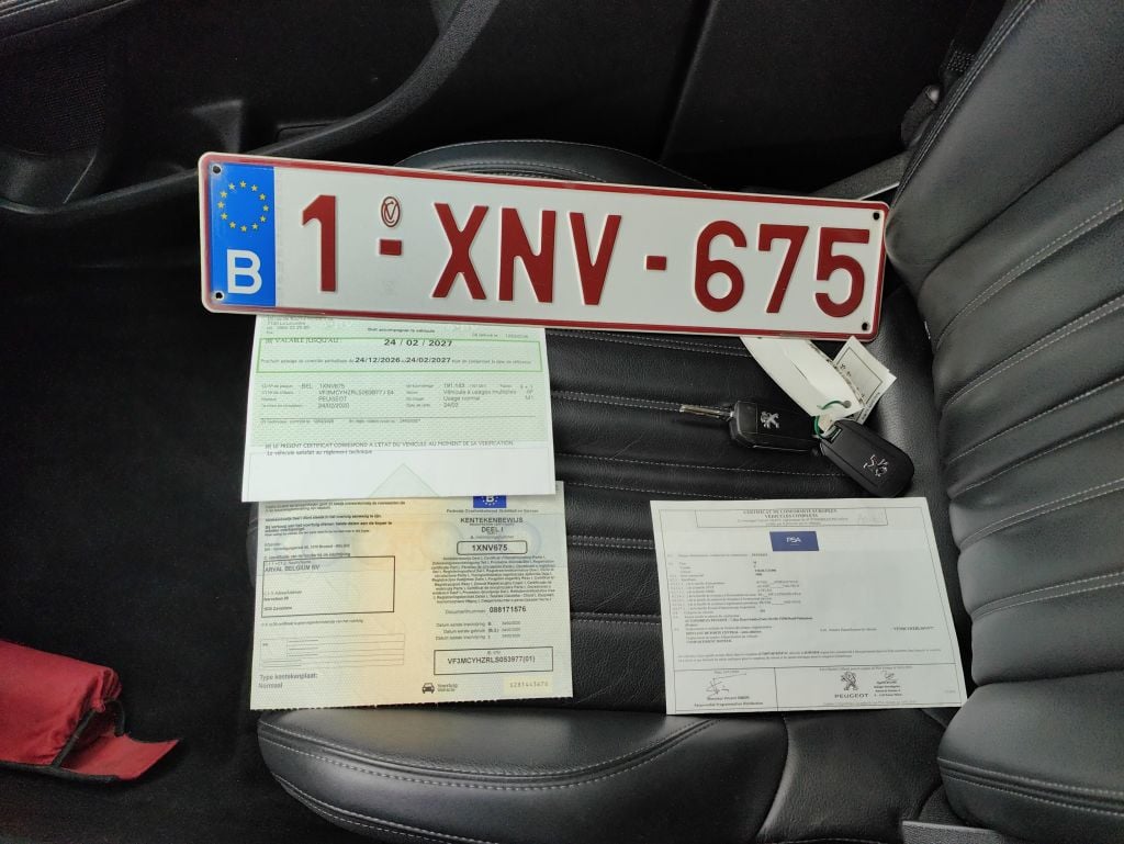 Peugeot 3008 1.5 BlueHDi 96kW S&S EAT8 Allure 5d photo