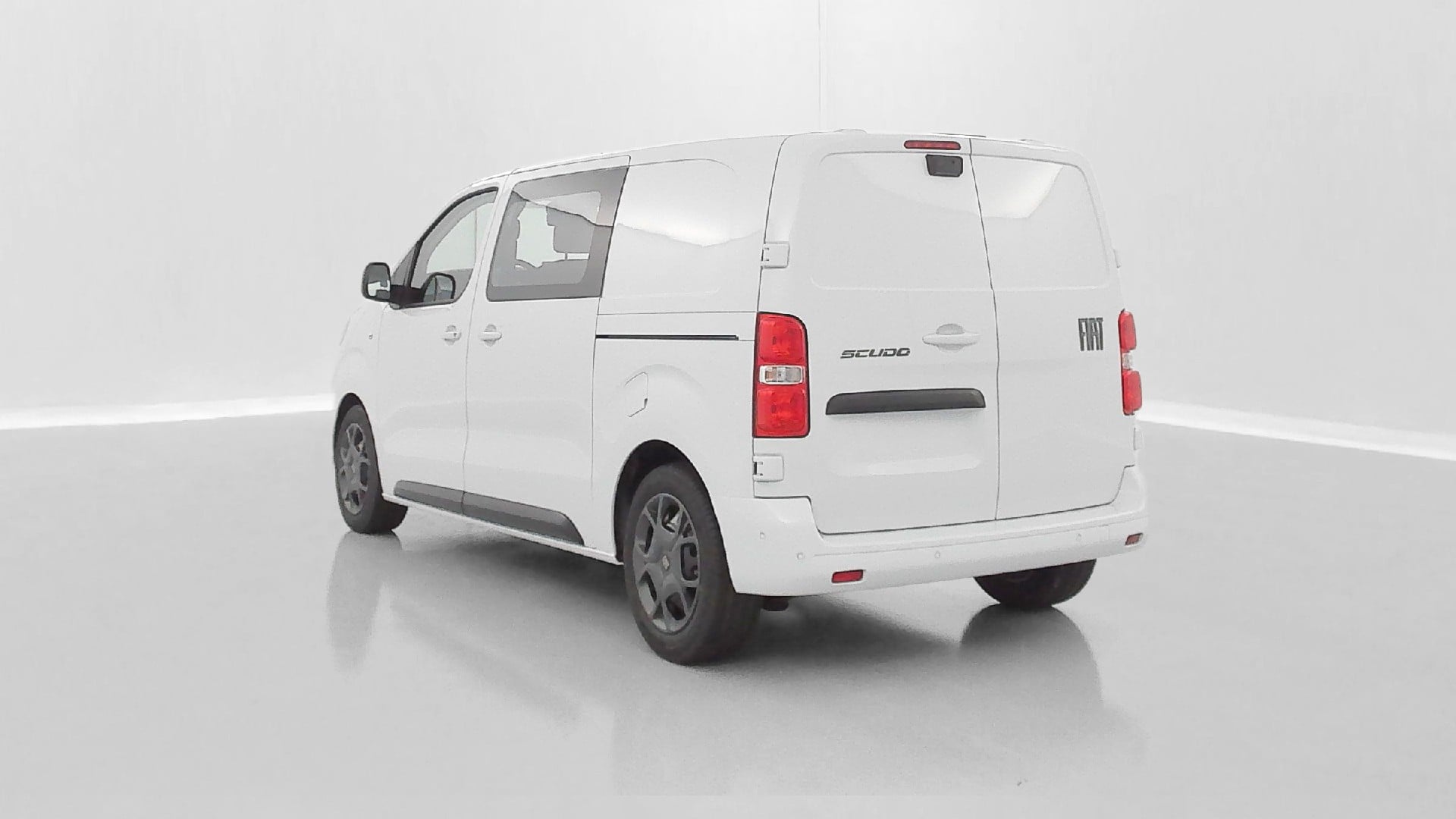 Fiat Scudo Pack Premium Connect 2.0 BlueHDi 180 ch photo